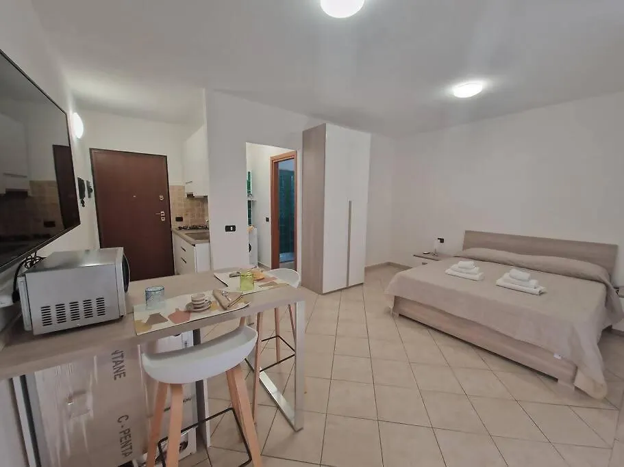Nuovo Appartamentino In Centro Palau Italien